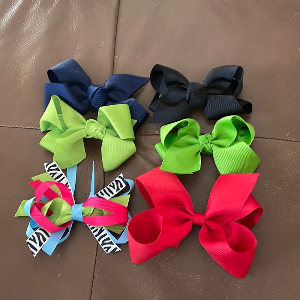 6 (six) hair bows 🎀🎀🎀🎀🎀🎀